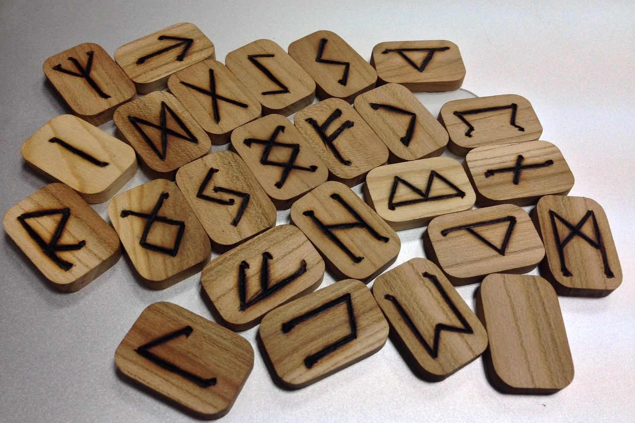 runes-1474991_1280